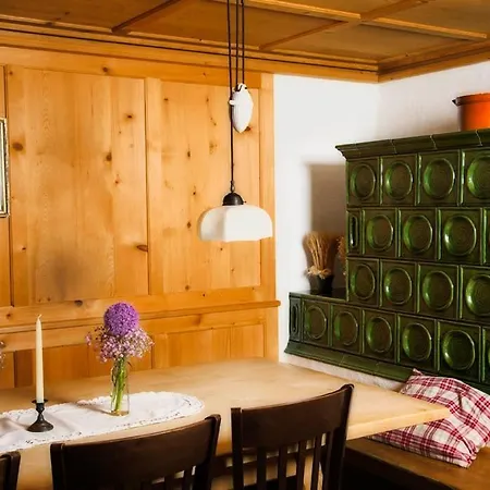 Dorfhaus اوبرستوفن