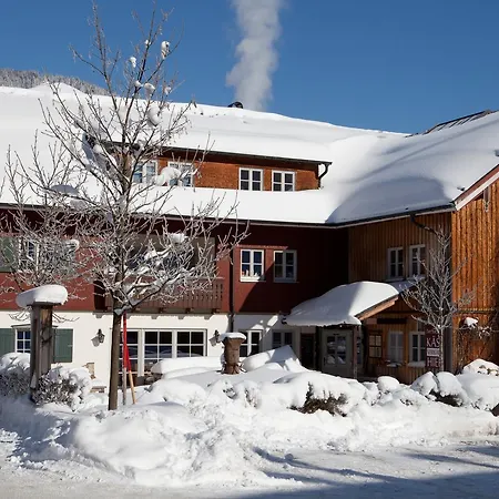 Dorfhaus Chalet *
